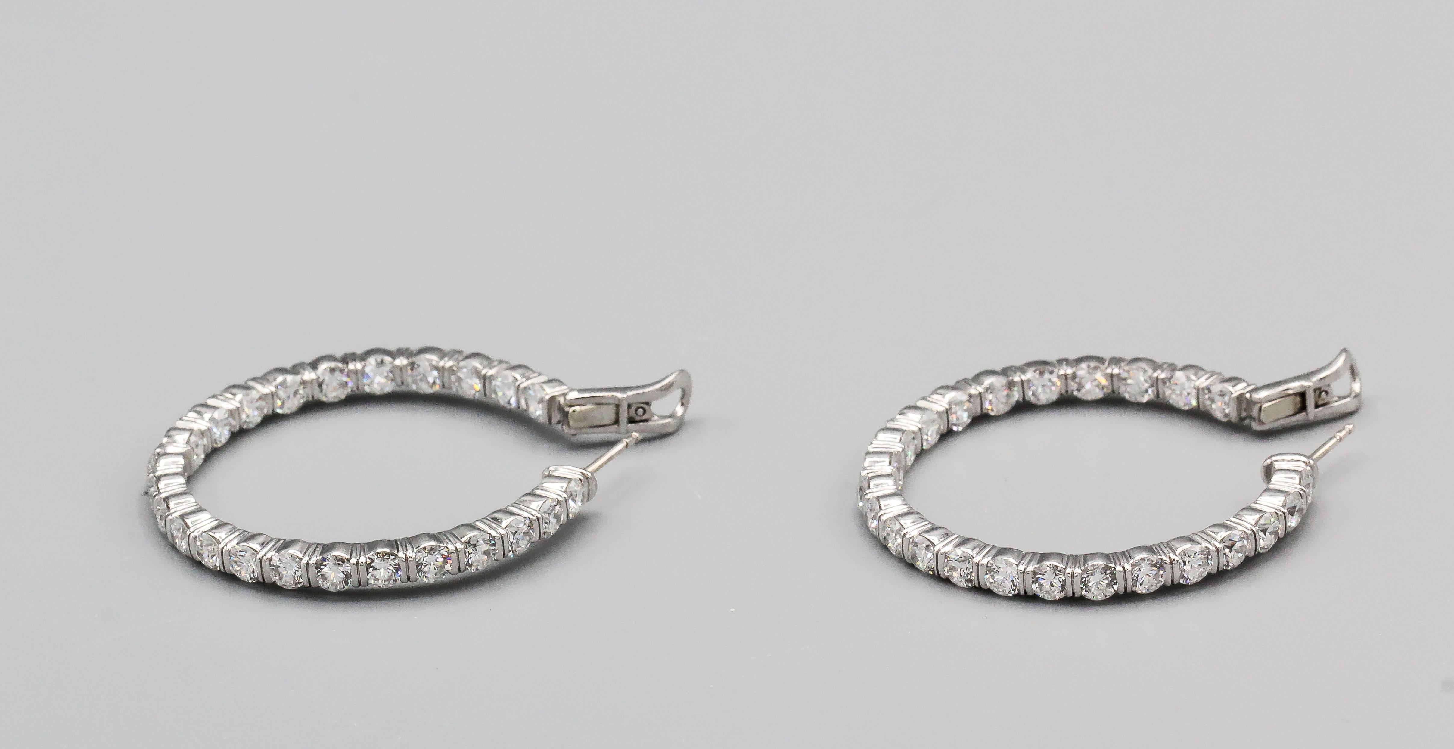 Sehr schönes Paar Diamant- und Platin-Ohrringe 