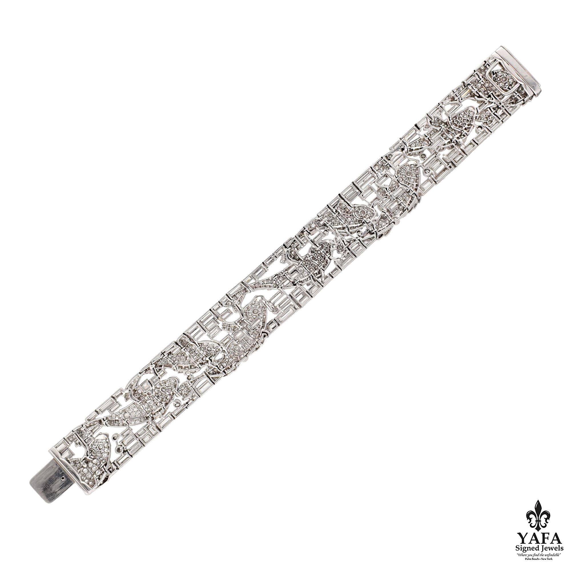 HARRY WINSTON Bracelet à motifs aquatiques Excellent état - En vente à New York, NY