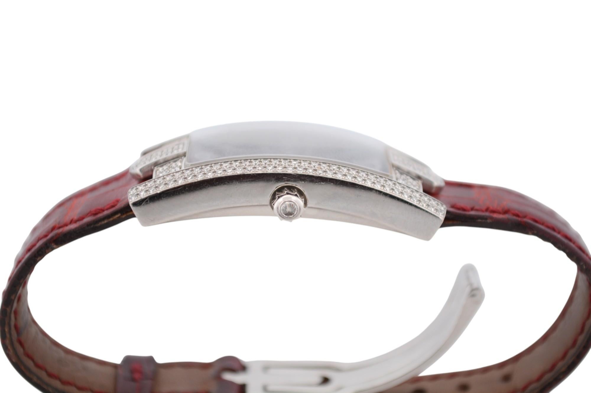 Harry Winston Avenue C 39x19mm Or blanc Nacre Diamants Quartz Ref : 3 en vente 7
