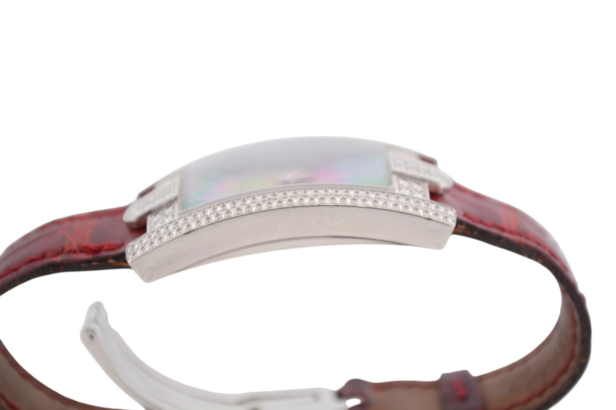 Harry Winston Avenue C 39x19mm Or blanc Nacre Diamants Quartz Ref : 3 en vente 8
