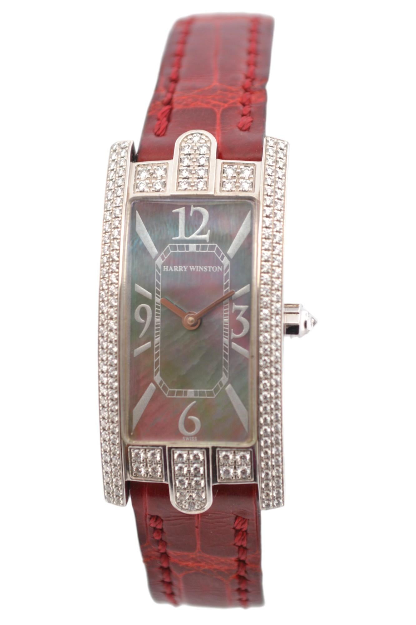 Harry Winston Avenue C 39x19mm Or blanc Nacre Diamants Quartz Ref : 3 en vente 10