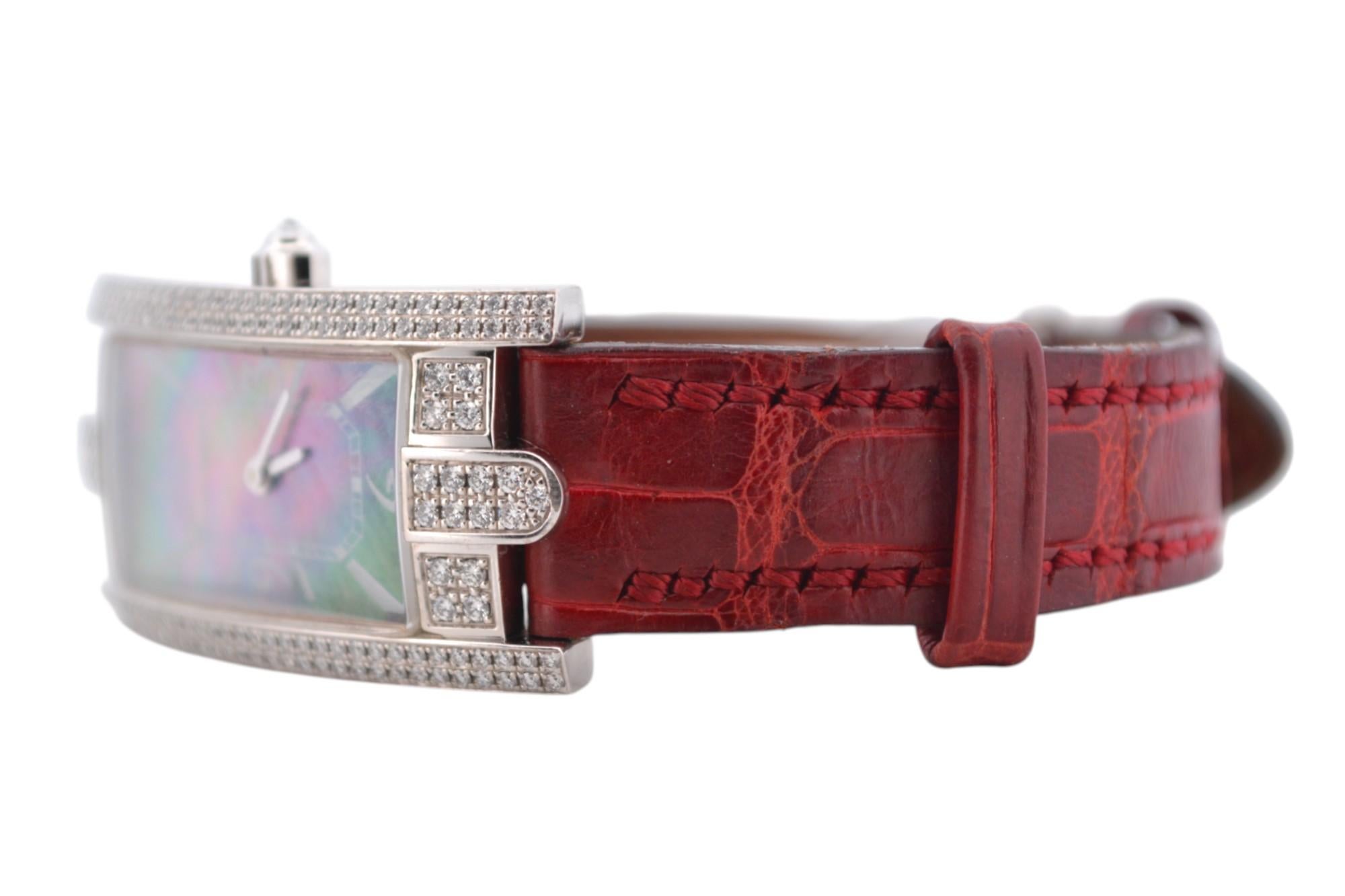 Harry Winston Avenue C 39x19mm Or blanc Nacre Diamants Quartz Ref : 3 Pour femmes en vente