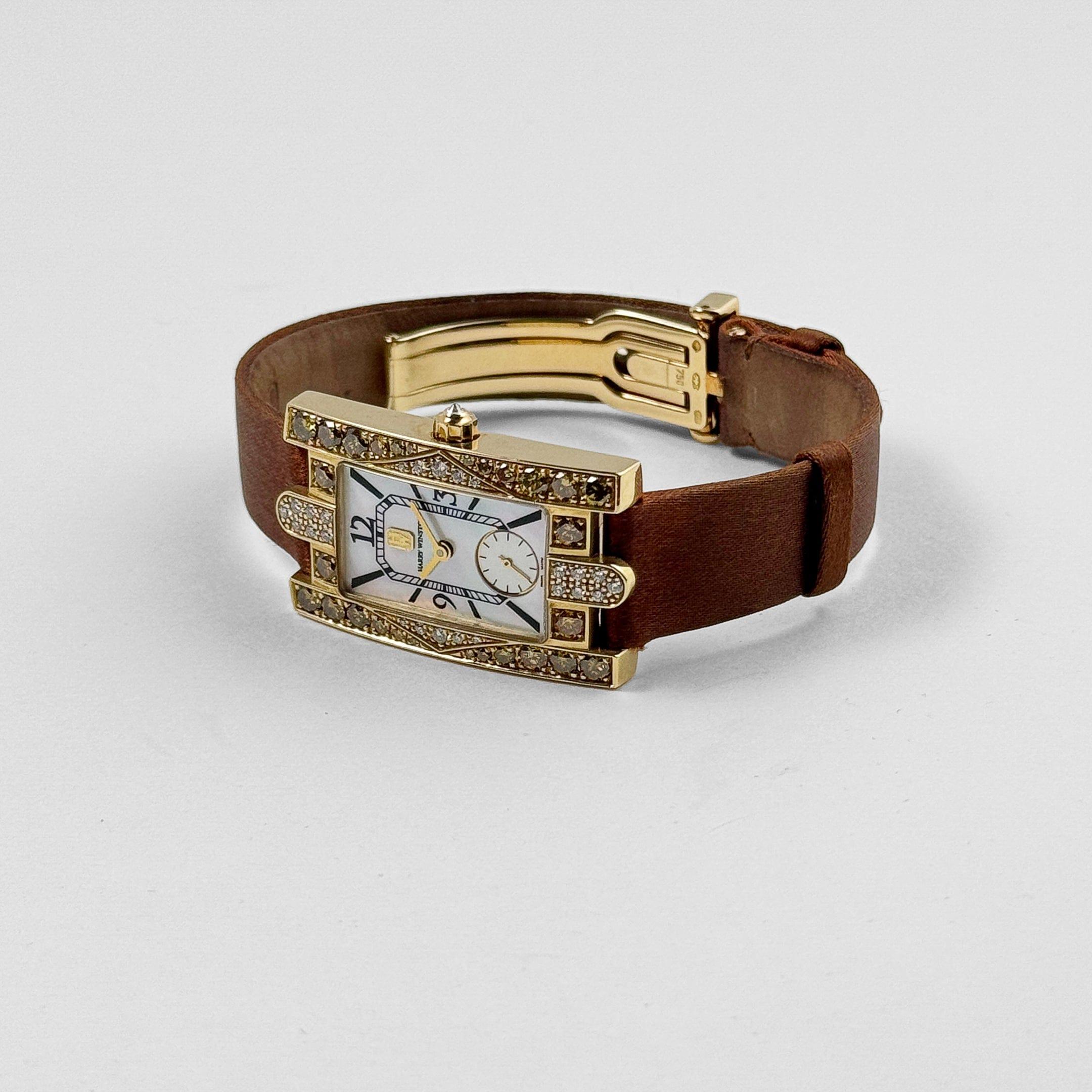 Harry Winston Avenue C Diamond 310LQG In Excellent Condition For Sale In New York, NY