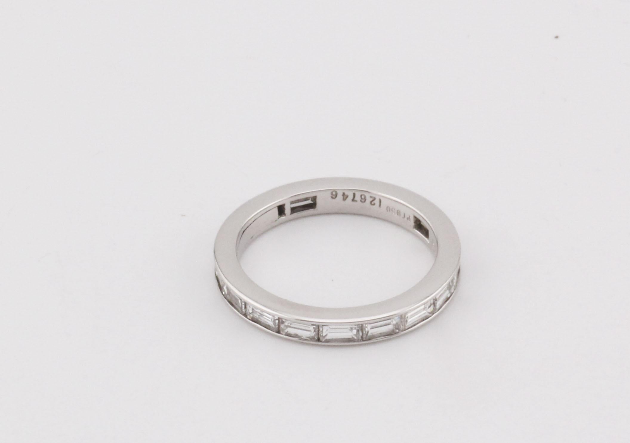 Harry Winston Baguette Diamant Platin Eternity Band Ring Größe 4,75 im Zustand „Gut“ im Angebot in Simpsonville, SC