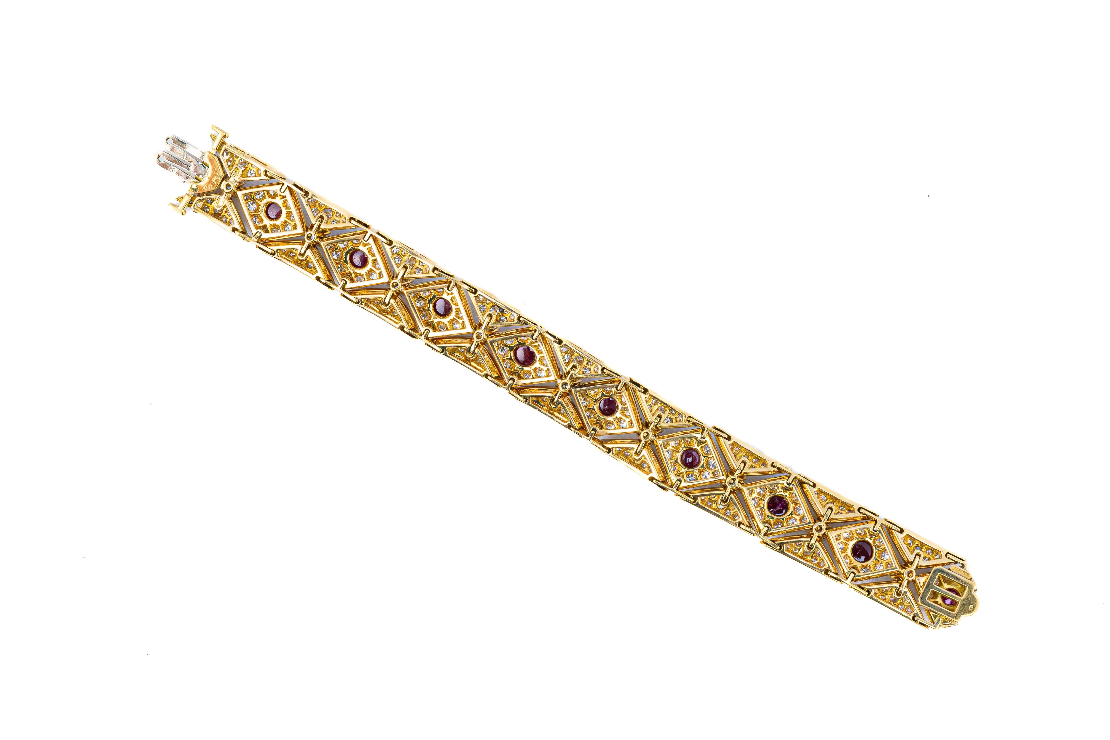 Rétro Harry Winston Bracelet en rubis cabochon et diamants