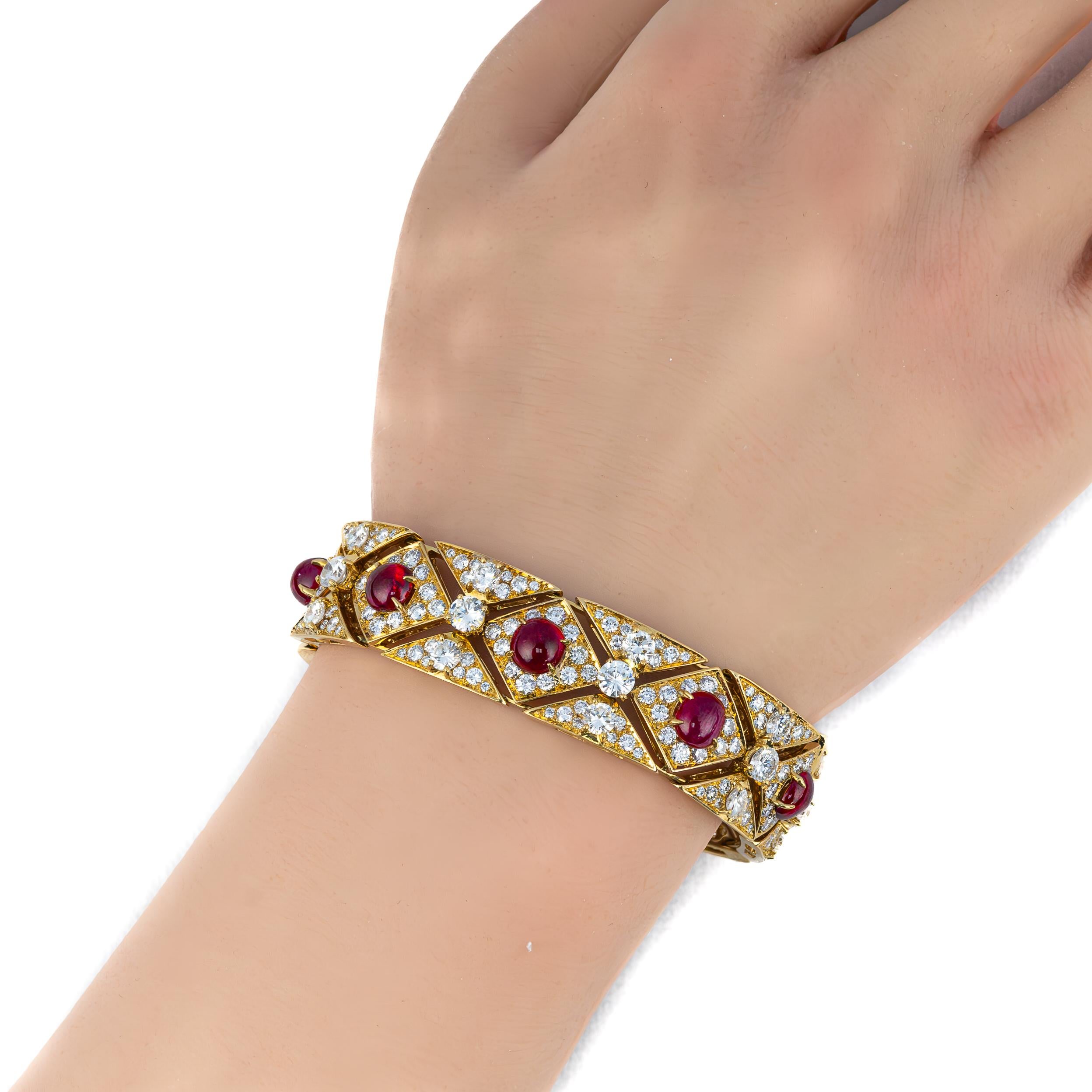 Taille cabochon Harry Winston Bracelet en rubis cabochon et diamants