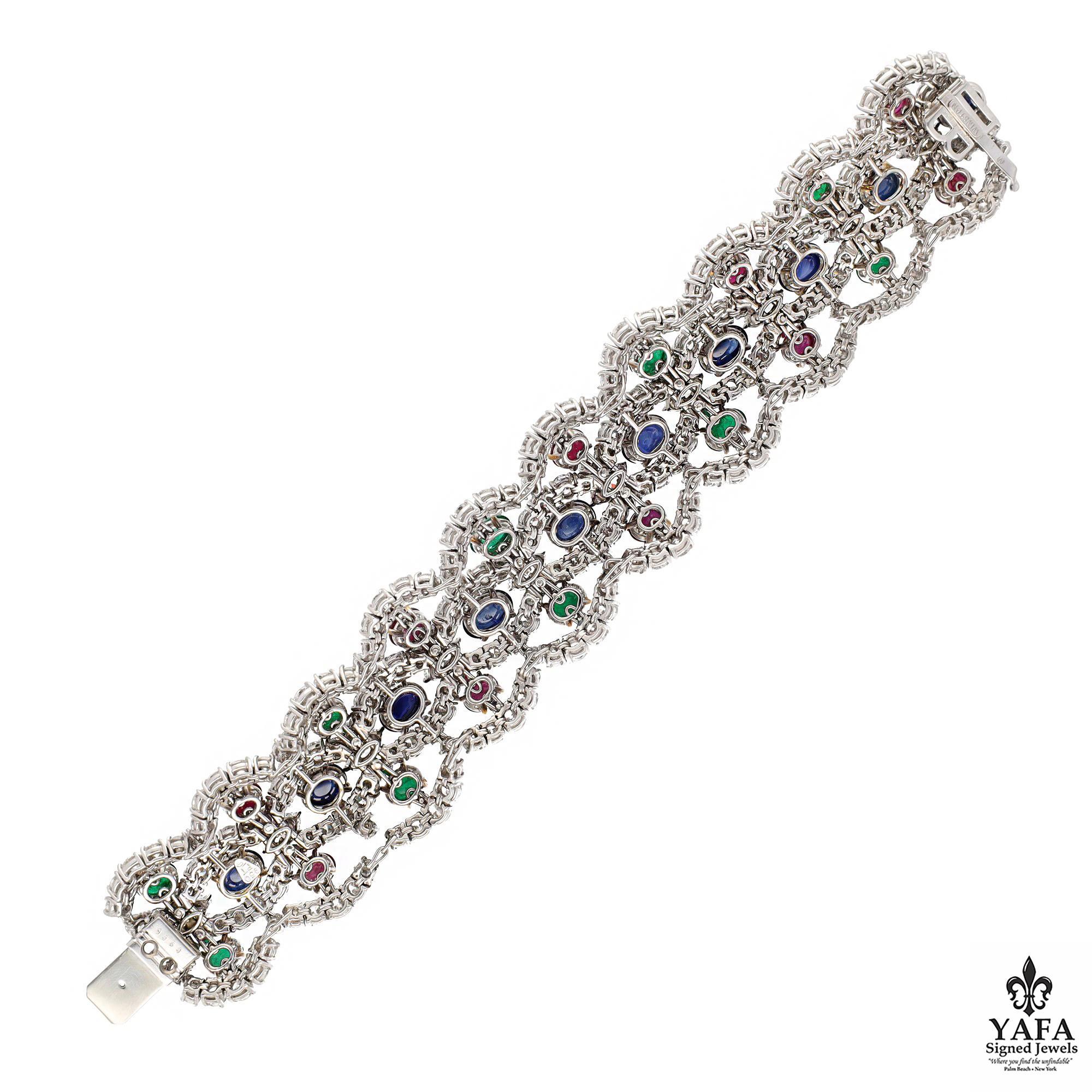 HARRY WINSTON Bracelet cabochon saphir, émeraude, rubis et diamants Excellent état - En vente à New York, NY