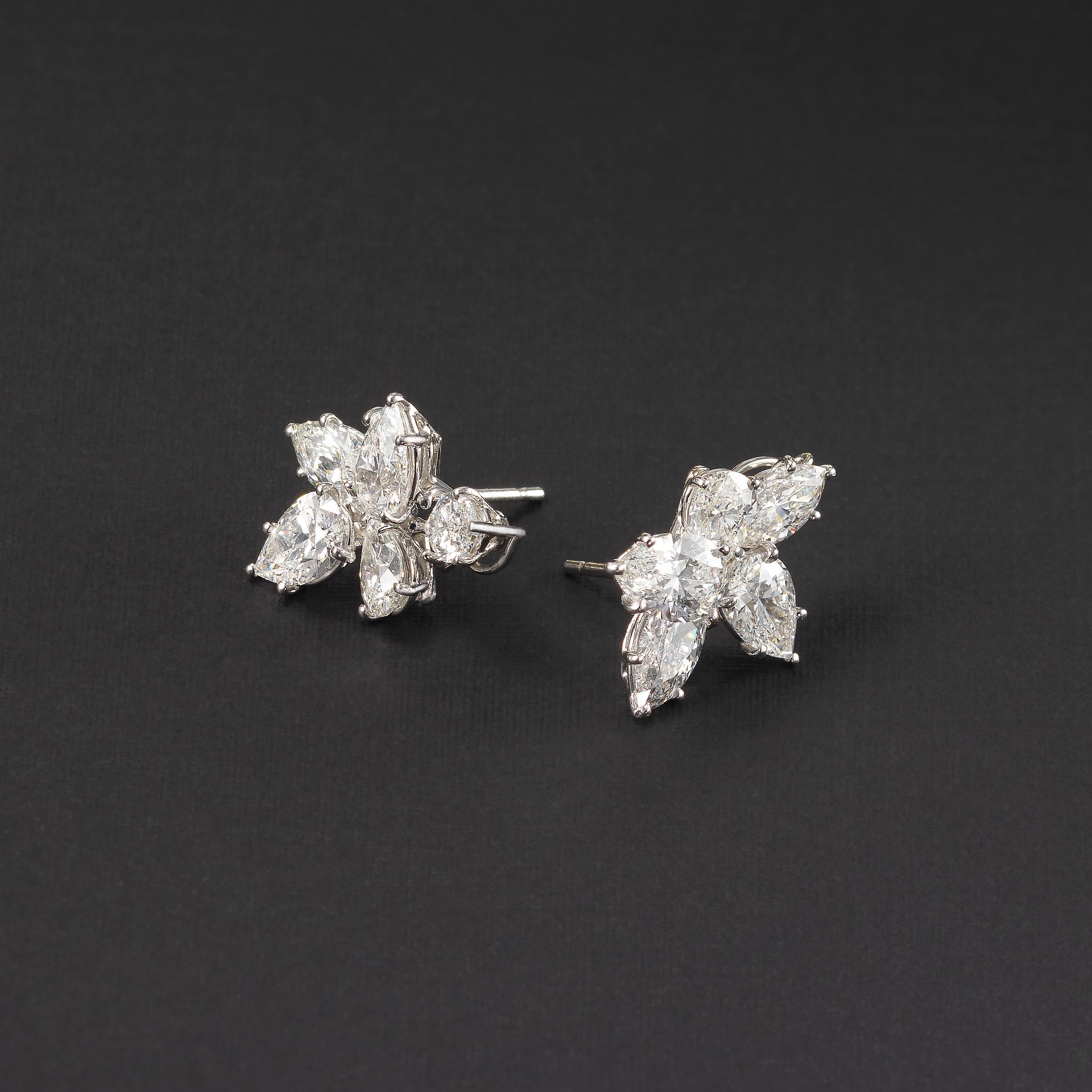 Women's Harry Winston Classic Diamond Cluster Earrings in Platinum and 18K Gold For Sale