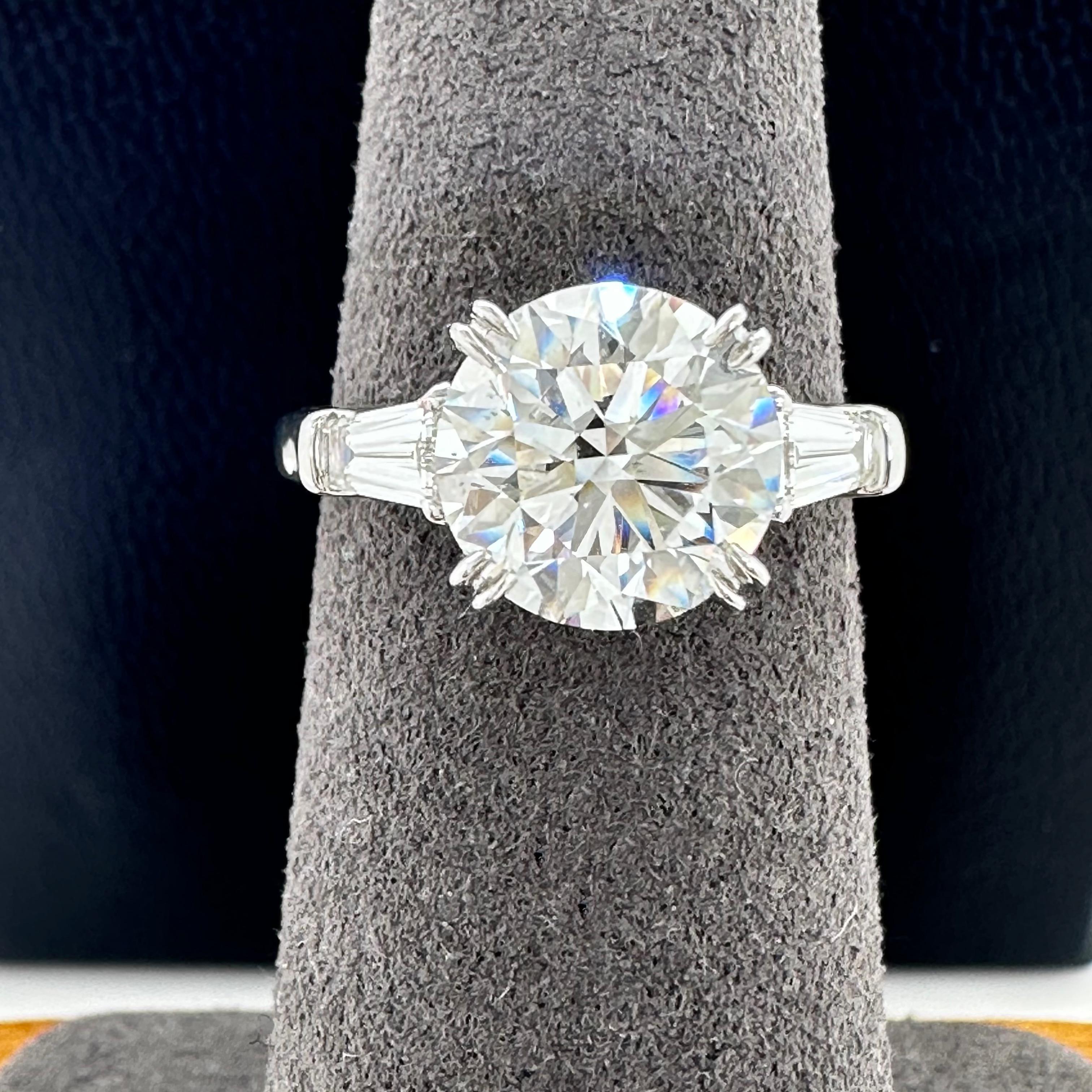 Harry Winston Diamond Engagement Ring Round 2.30 cts F VS2 With Baguettes 6