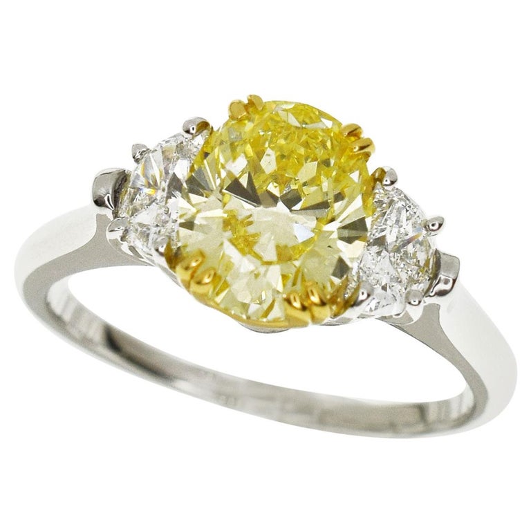 Harry Winston Classic Winston Oval Shaped Yellow Diamond Harry Winston Classic Winston Oval Shaped Yellow Diamond