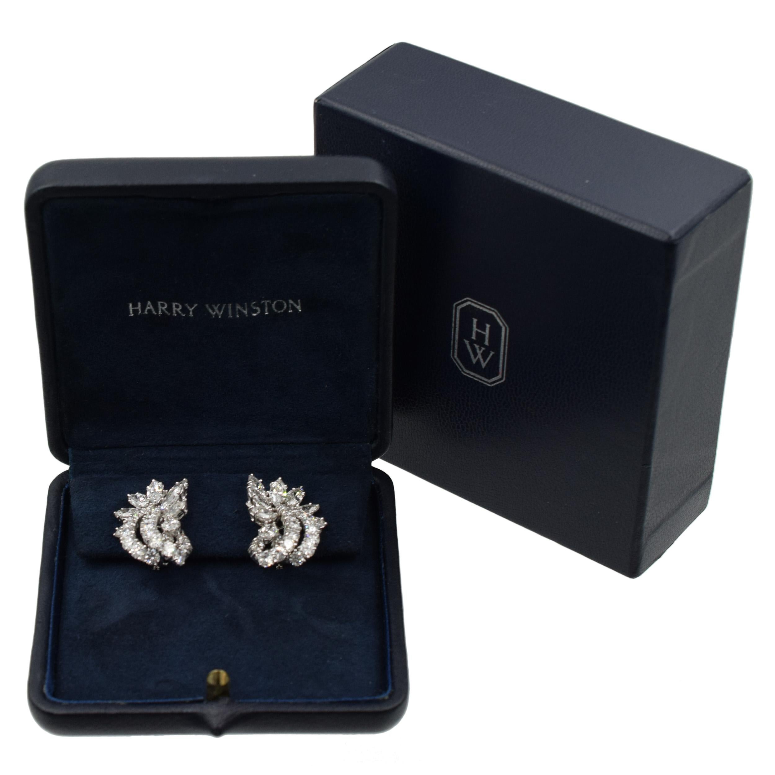 Harry Winston Boucles d'oreilles grappe de diamants  Excellent état - En vente à New York, NY