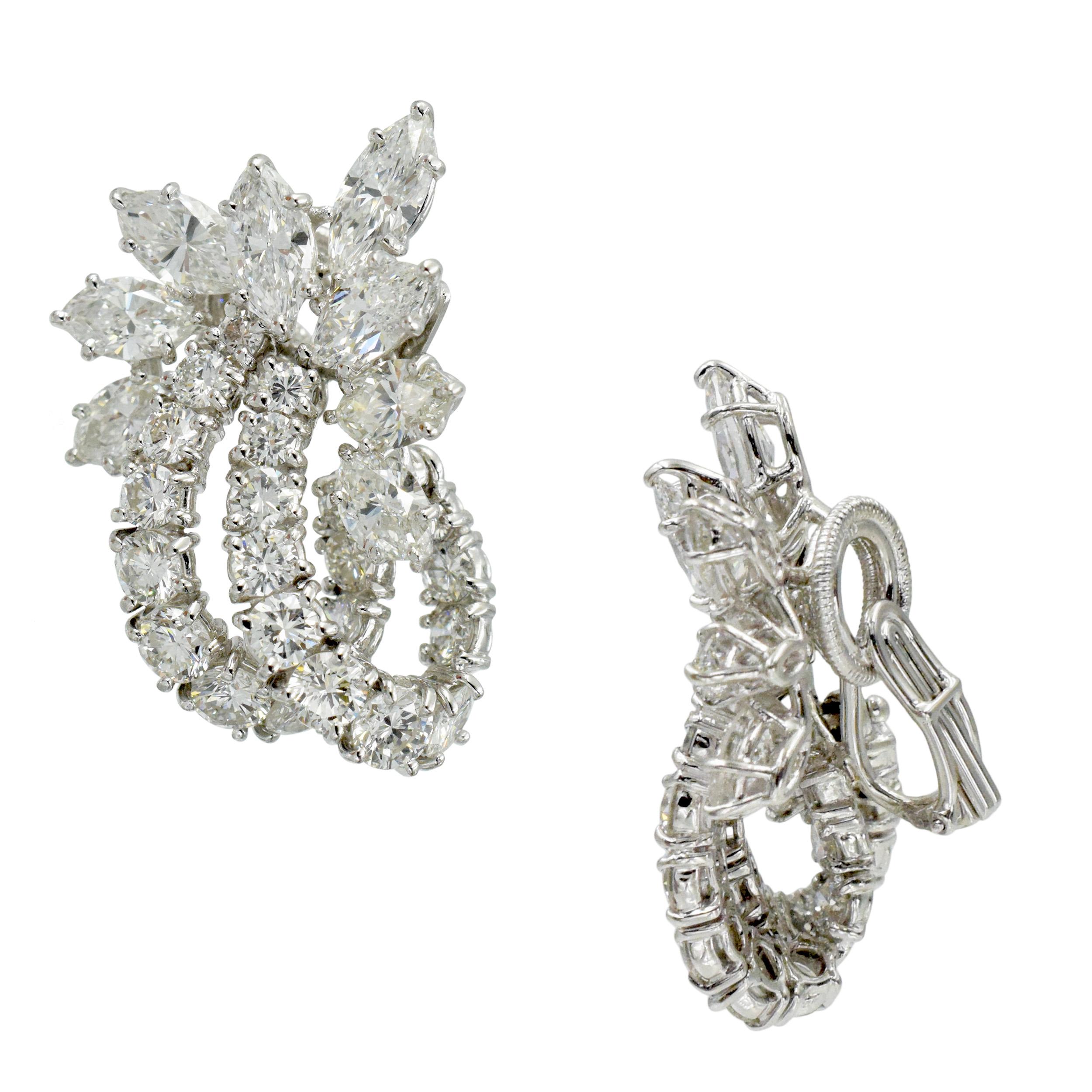 Harry Winston Cluster Diamond Earrings  In Excellent Condition For Sale In New York, NY