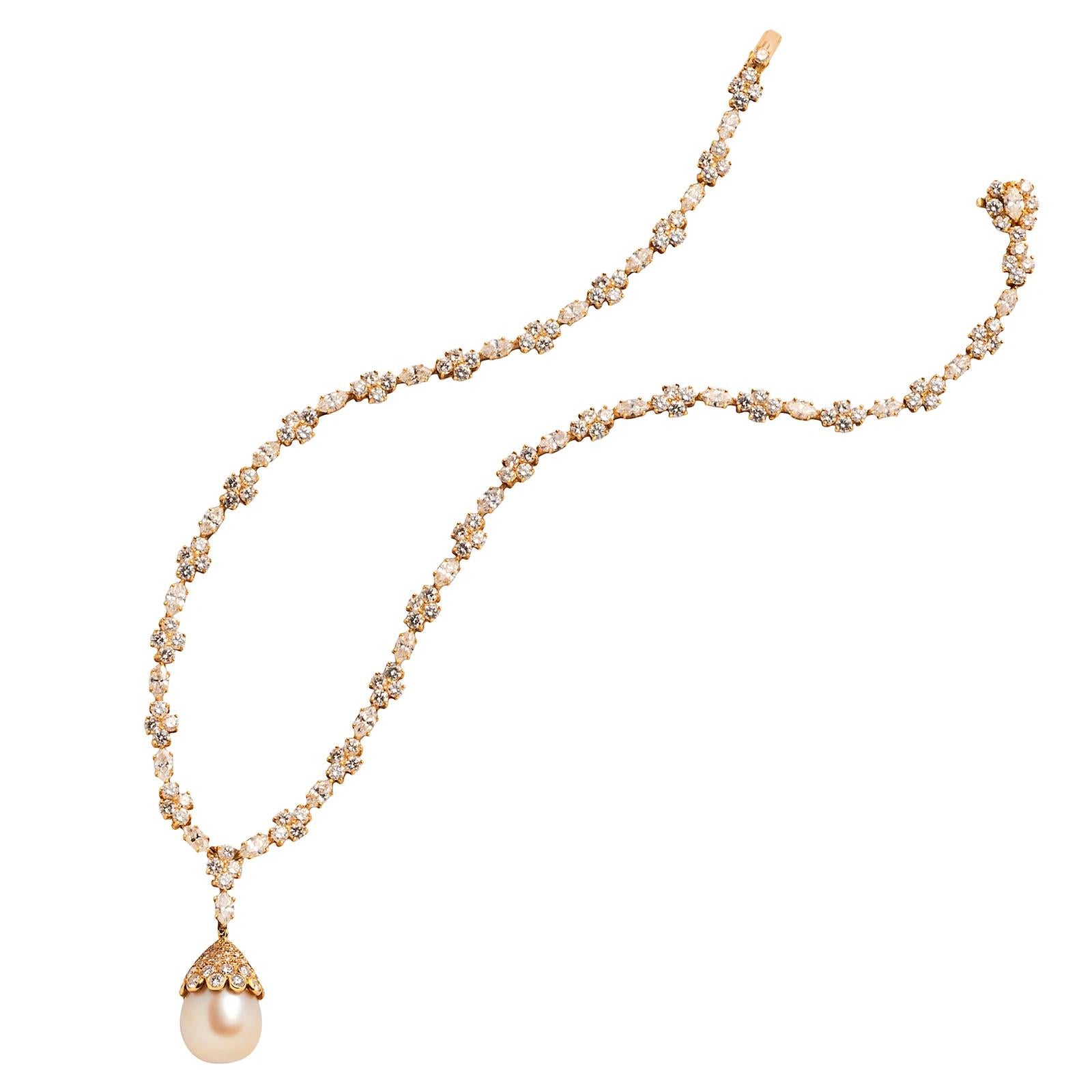 Collar Harry Winston de perlas cultivadas y diamantes Romántico en venta