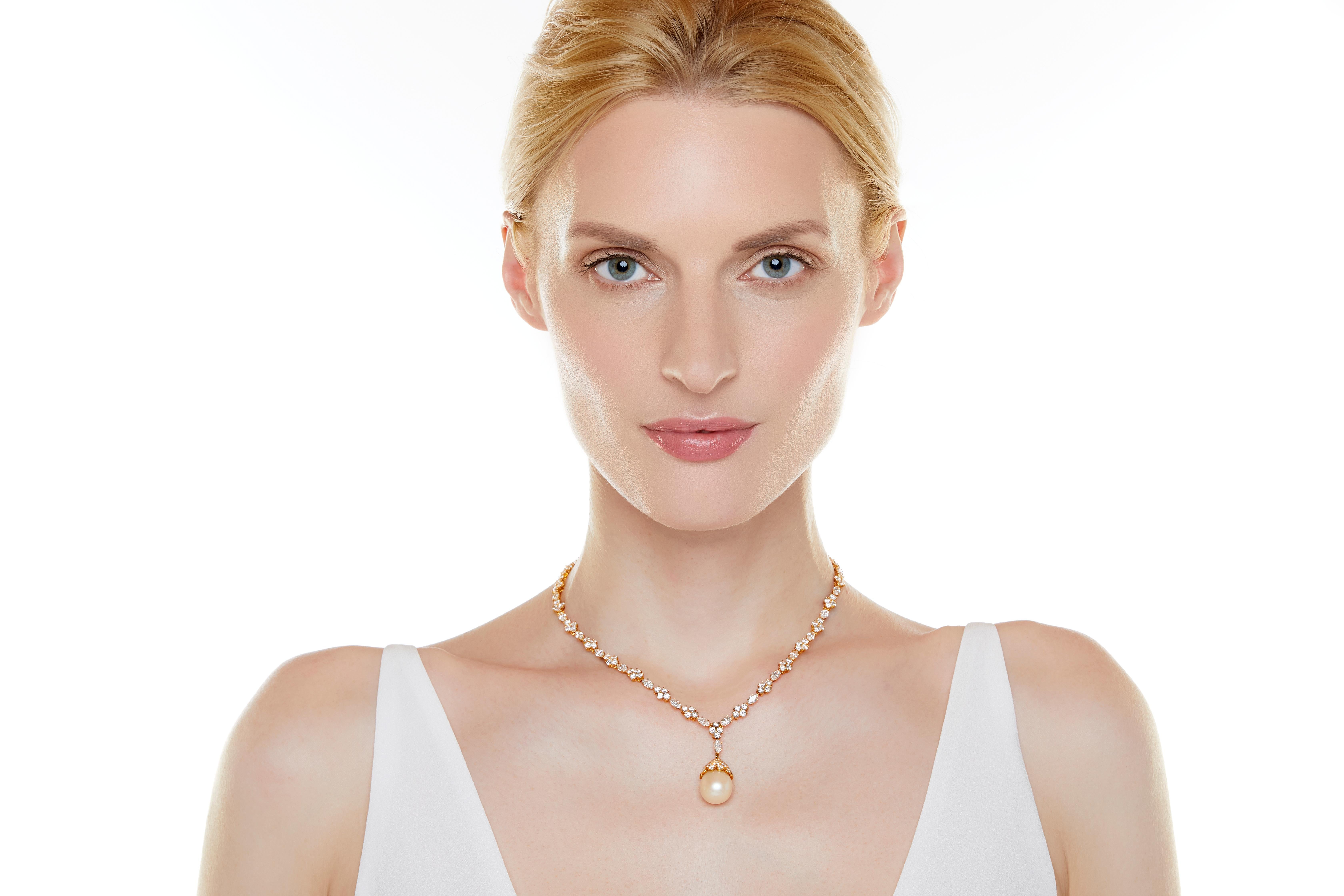 Collar Harry Winston de perlas cultivadas y diamantes en venta 1