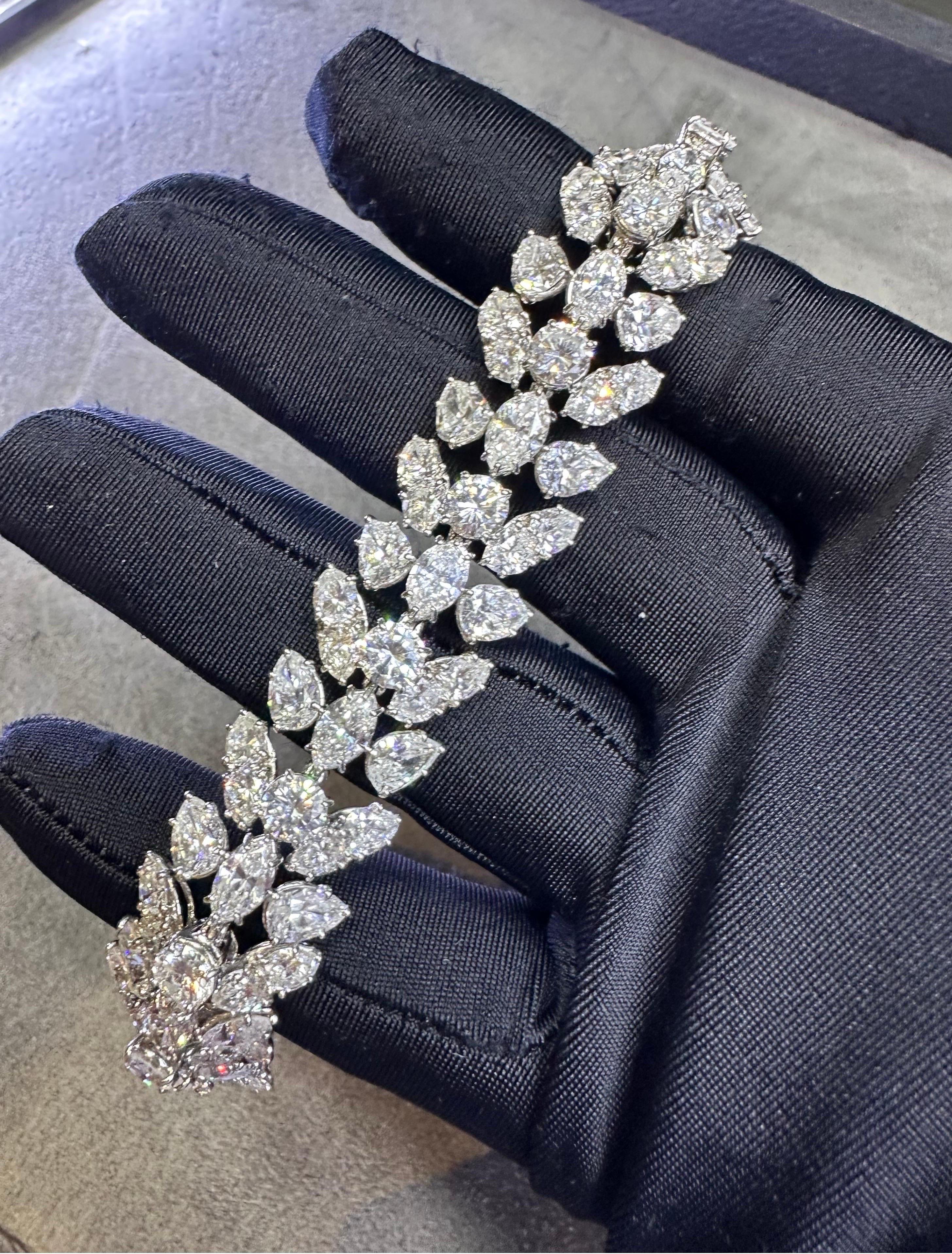 Harry Winston Diamond Bracelet In Excellent Condition For Sale In New York, NY