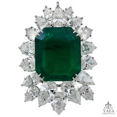 Important Harry Winston Diamond 23 Carat Certified Emerald Pendant Necklace