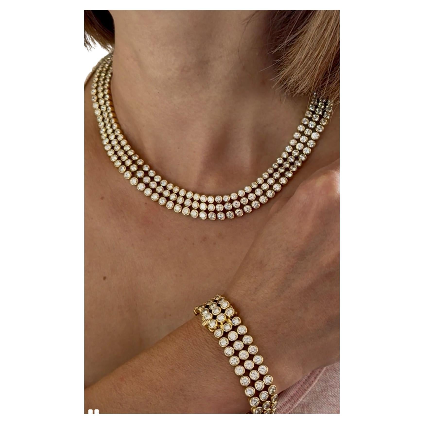 Harry Winston, collier, bracelet et boucles d'oreilles en diamants, circa 1990's
282 diamants d'un poids total de 73,60cts
Collier 40 carats 
Bracelet 22.80 cts 
Boucles d'oreilles 10.80 cts
Qualité du diamant : Couleur D-E et pureté VVS 
Or jaune