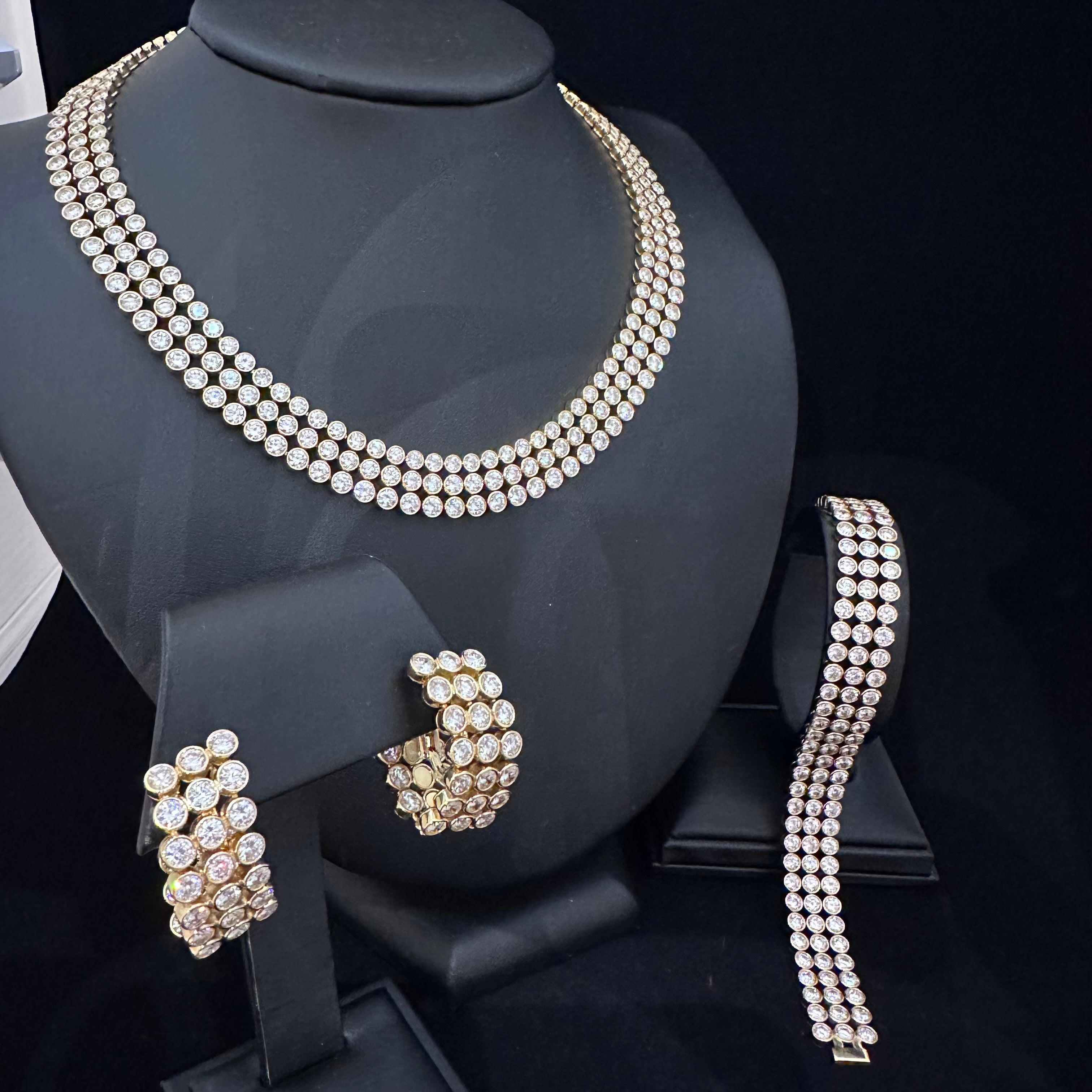 Harry Winston Diamond Necklace Bracelet & Earrings Set 18k Yellow Gold For Sale