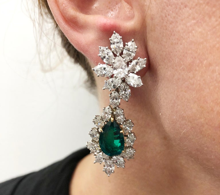 Harry Winston Vintage Colombian Emerald Diamond Earrings In Good Condition For Sale In New York, NY