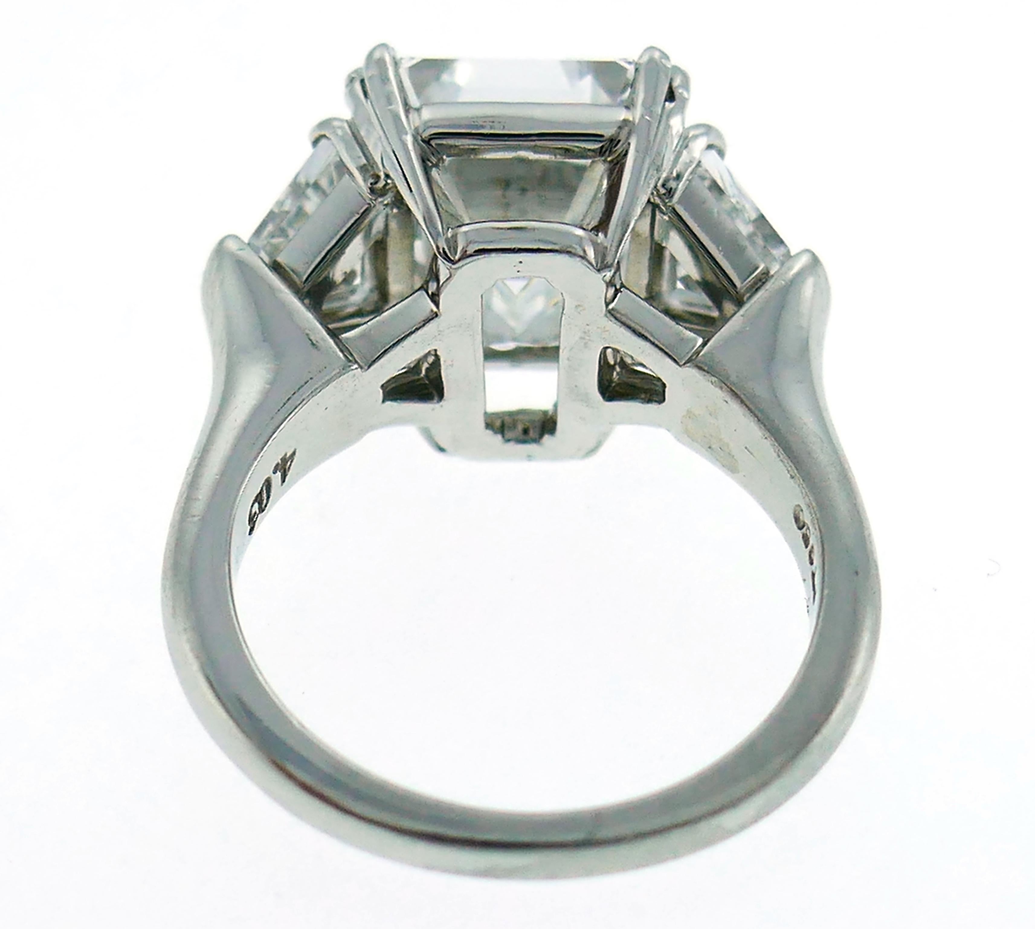 Harry Winston Diamond Platinum Ring 4.03 Carat Emerald Cut E/VS1 GIA In Excellent Condition For Sale In Beverly Hills, CA