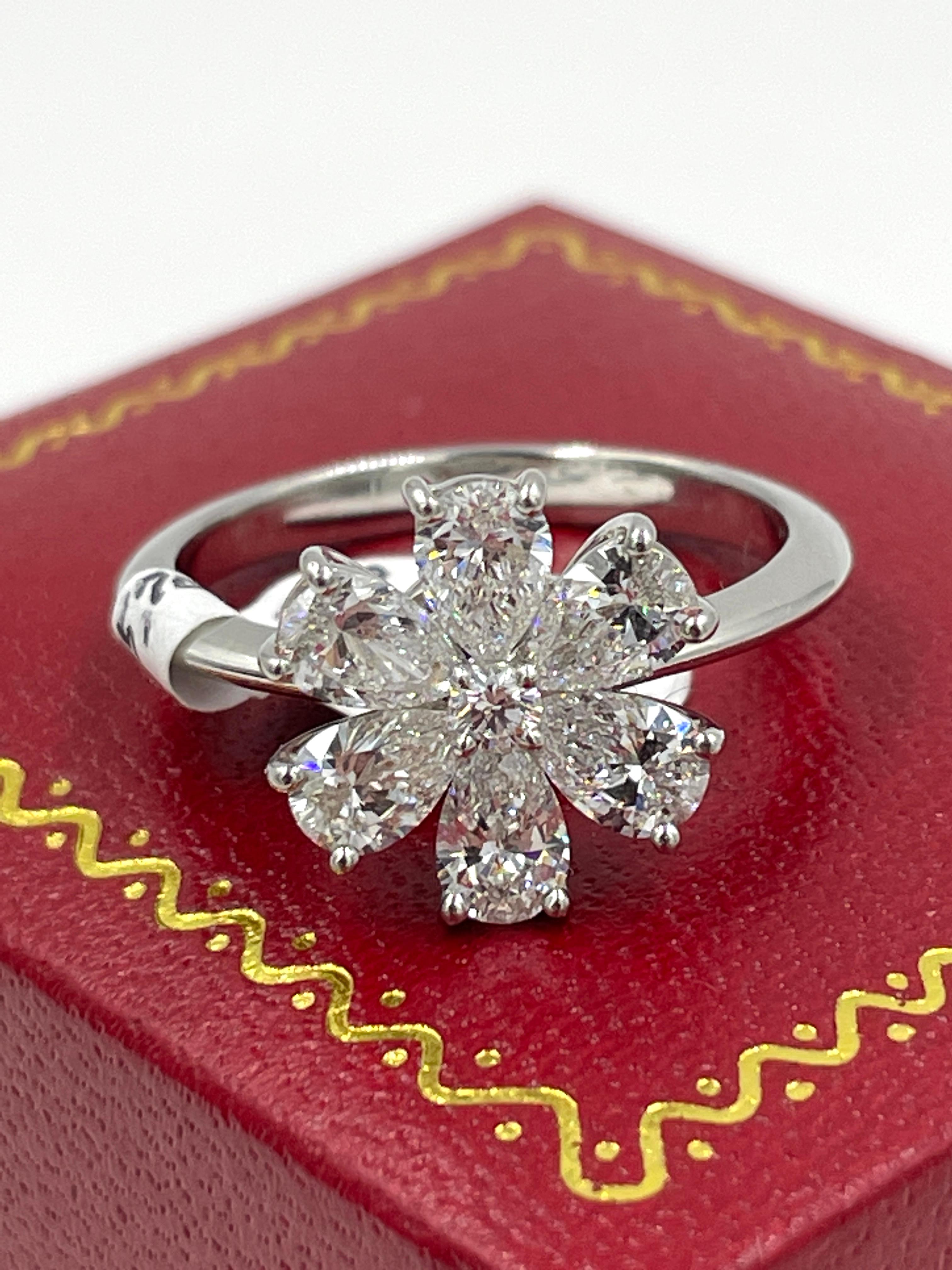 Contemporary Harry Winston Diamond Platinum Engagement Ring