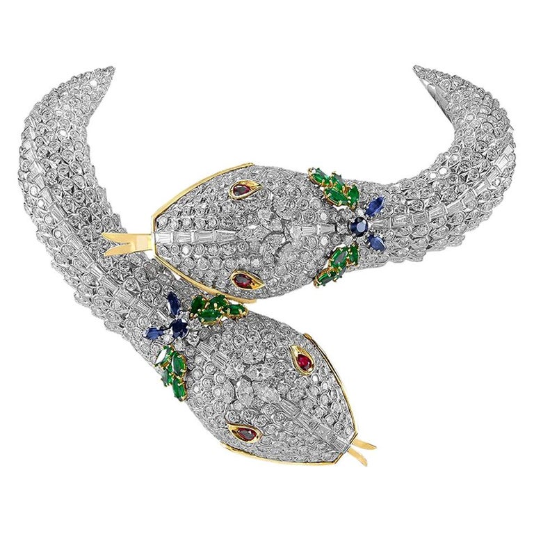 Harry Winston Jacques Timey, collier deux serpents avec diamants, rubis,  émeraudes et saphirs En vente sur 1stDibs