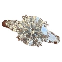 Harry Winston Diamond Three-Stone Platinum Ring – GIA Certified