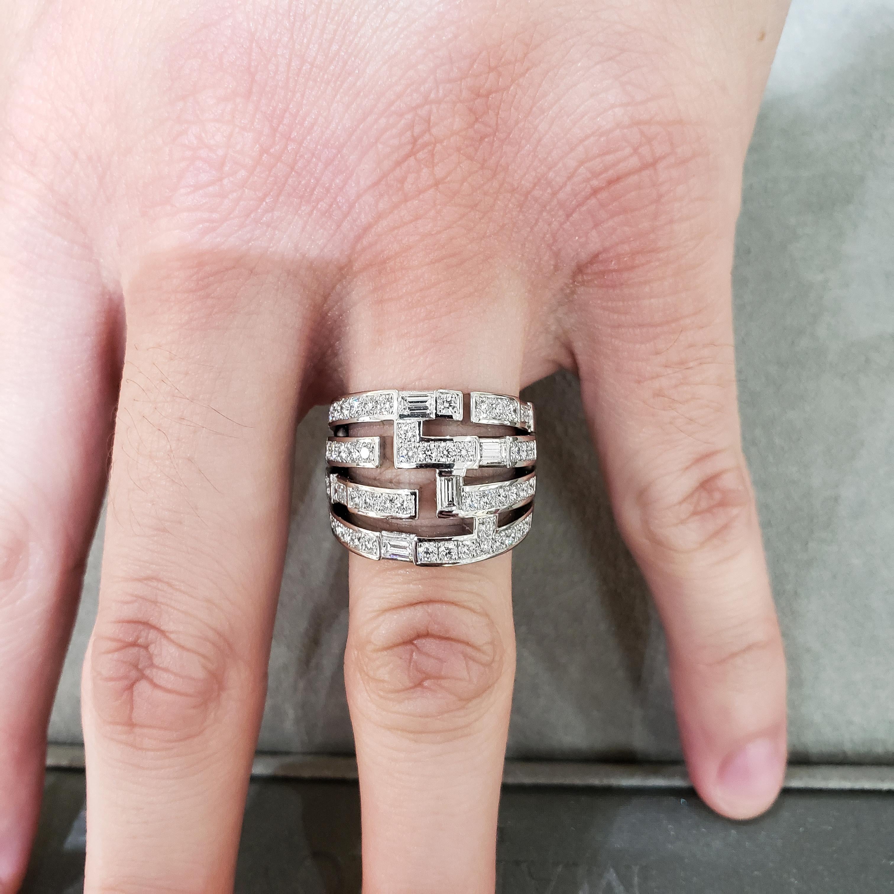 Harry Winston Diamond Traffic Ring In Excellent Condition In New York, NY