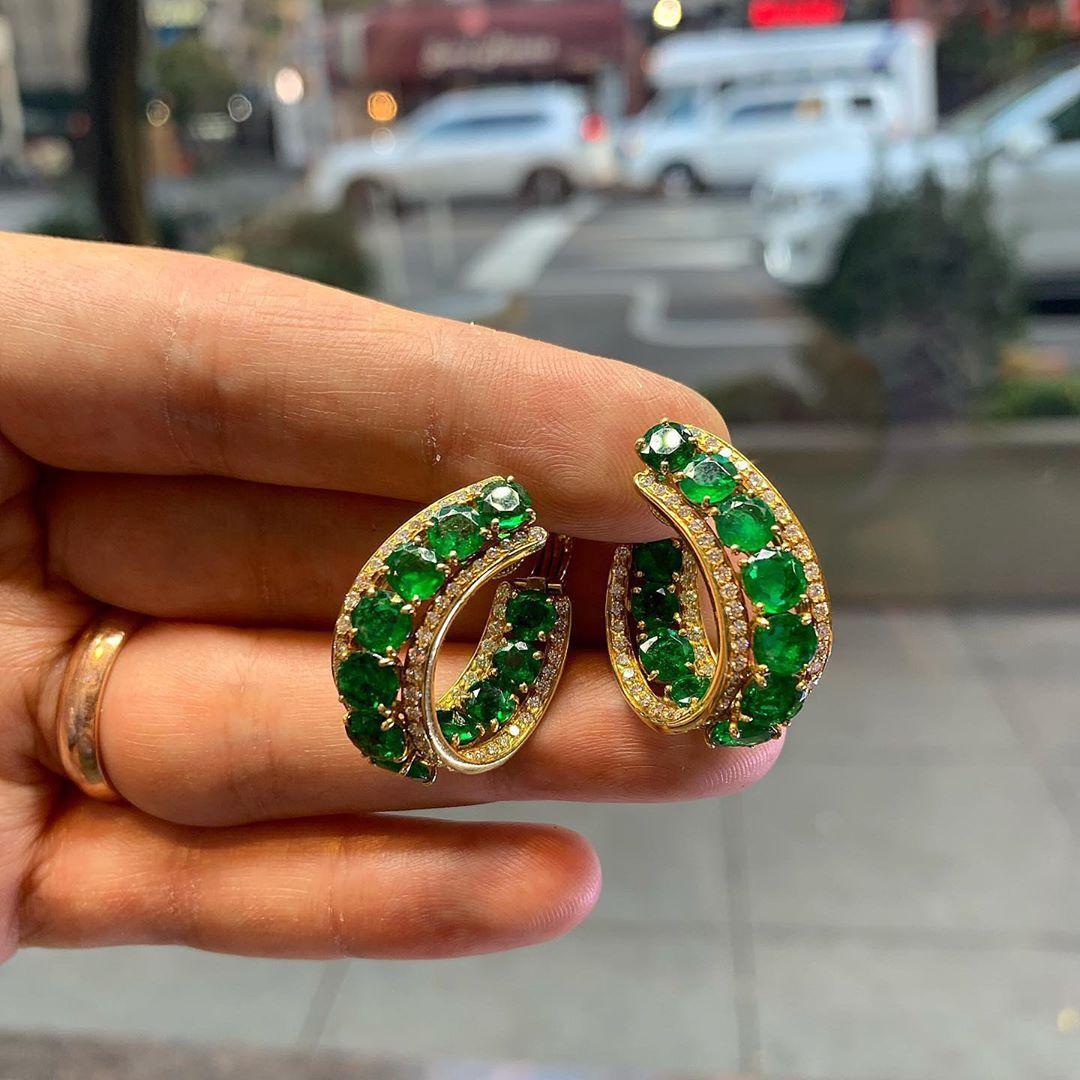 Harry Winston Emerald and Diamond Earrings 7