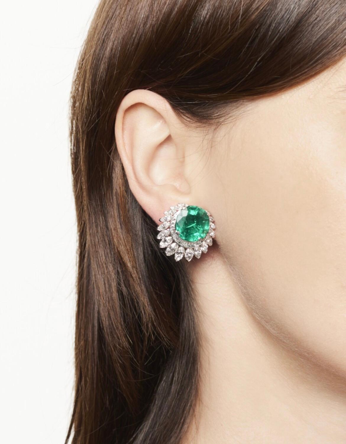Harry Winston Emerald and Diamond Stud Earrings in Platinum For Sale at