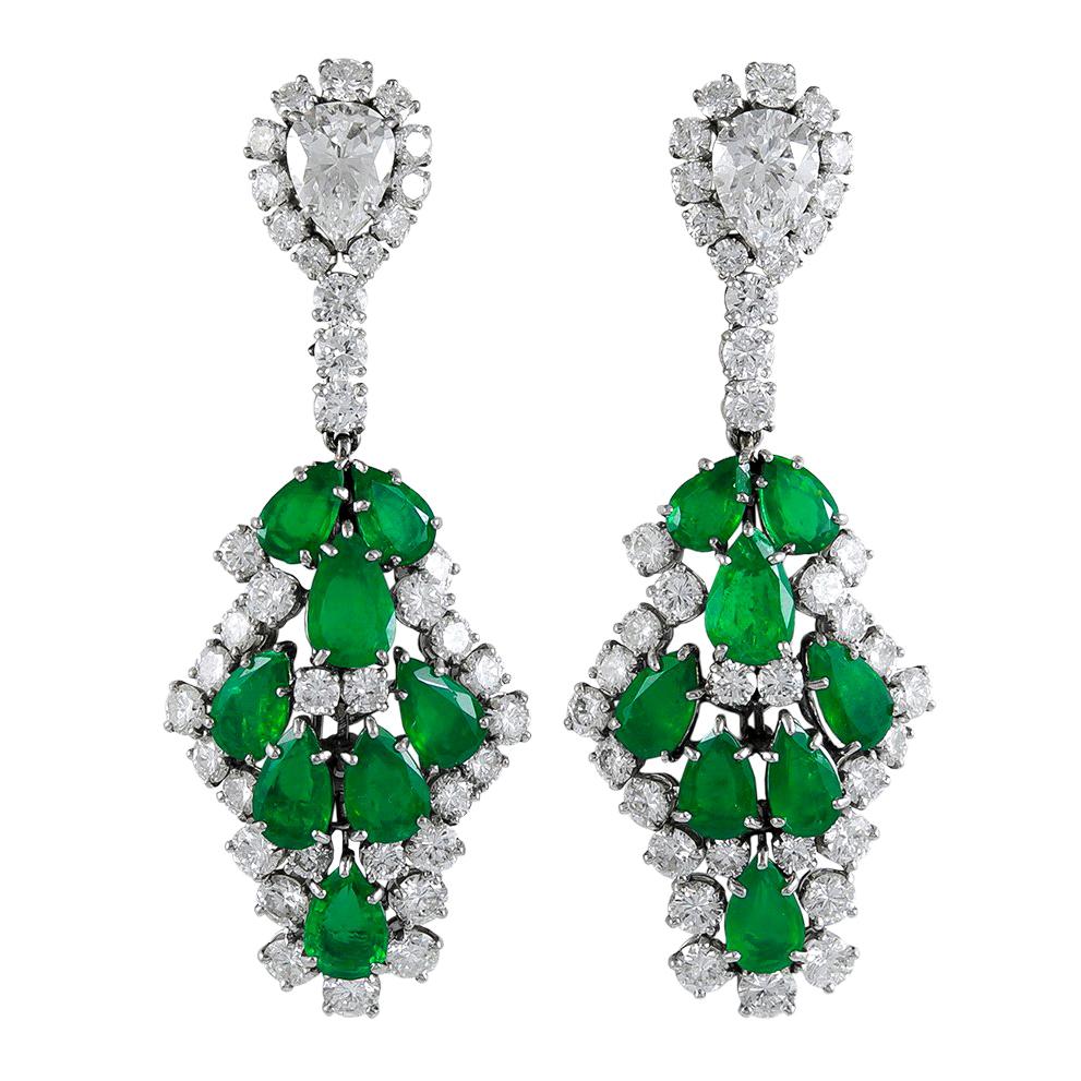 Harry Winston, boucles d'oreilles chandelier émeraude et diamant en vente