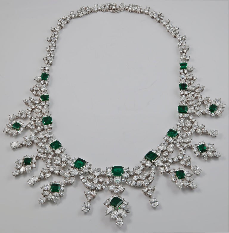 Harry Winston Emerald and Diamond Necklace For Sale at 1stdibs