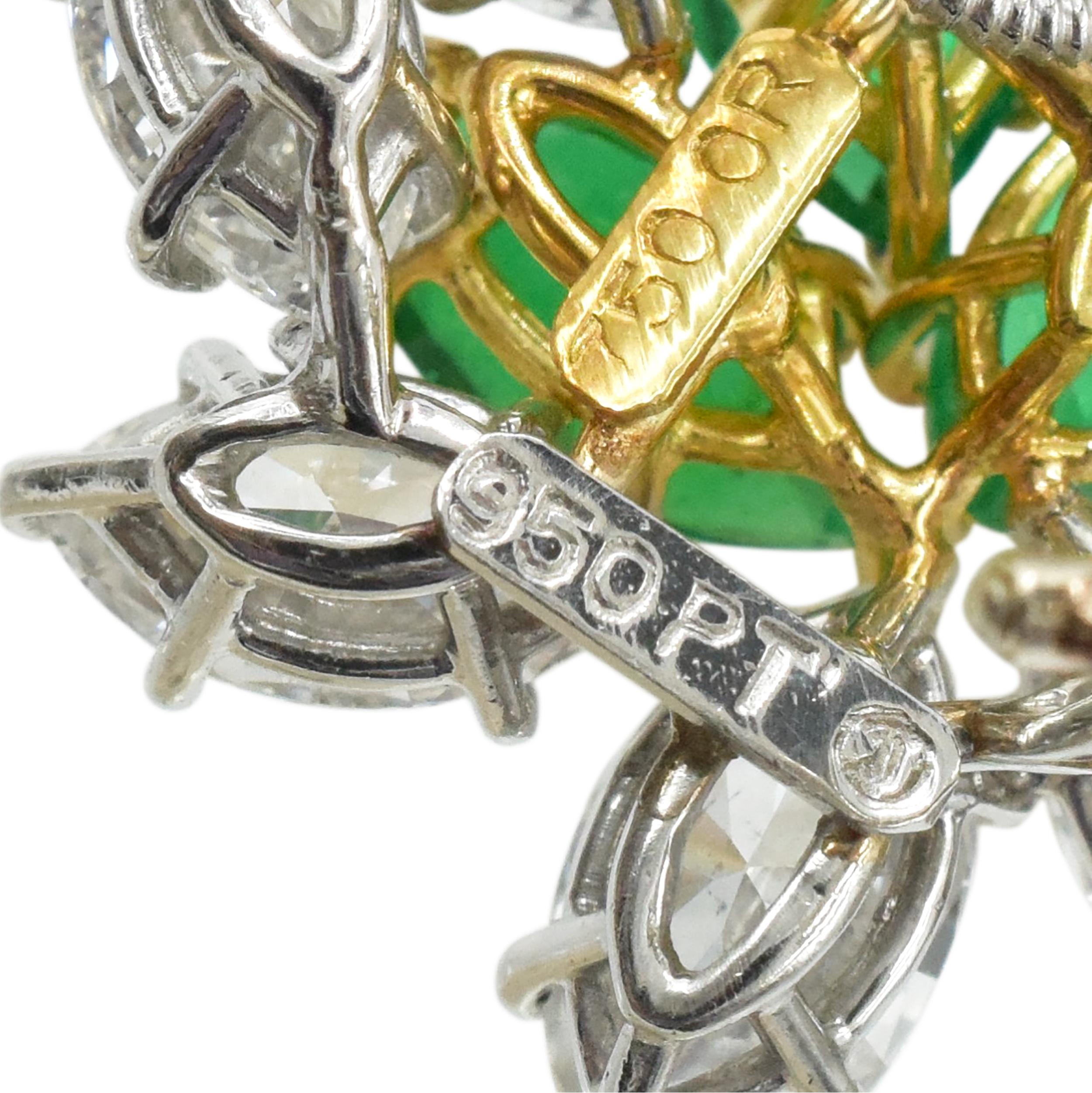 Harry Winston Smaragde, birnenförmige Diamant-Ohrringe Damen im Angebot