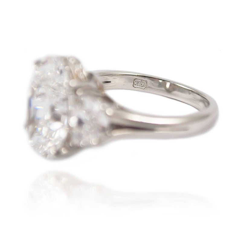 Harry Winston GIA Certified Certified 5.01 Carat E VS1 Oval Cut Diamond