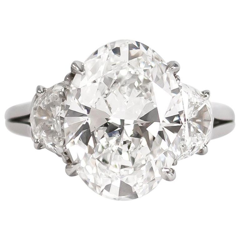Harry Winston GIA Certified Certified 5.01 Carat E VS1 Oval Cut Diamond