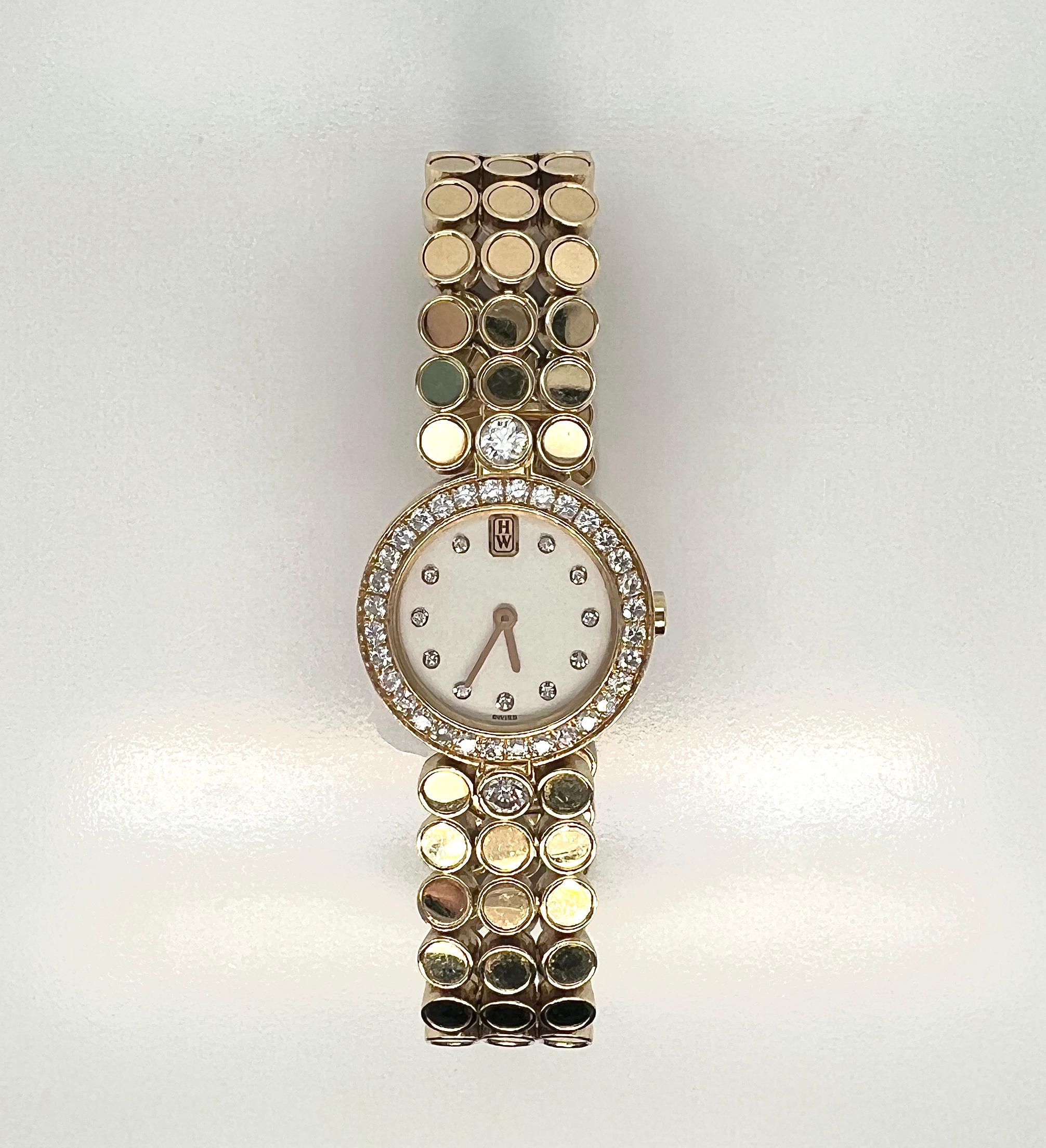 Montre pour femme Harry Winston en or jaune 18 carats et diamants Pour femmes en vente