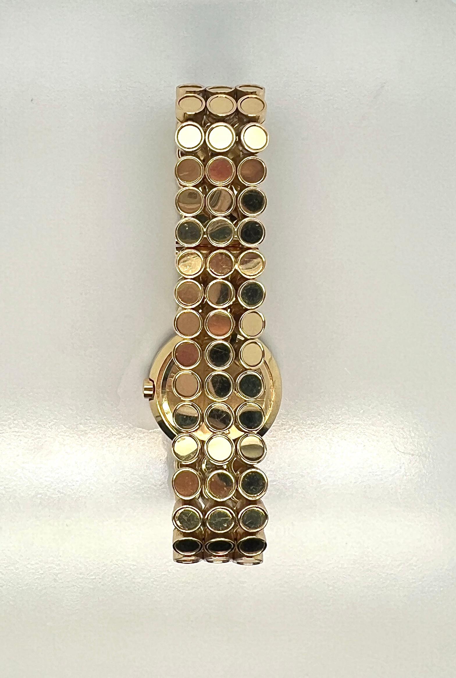 Montre pour femme Harry Winston en or jaune 18 carats et diamants en vente 1