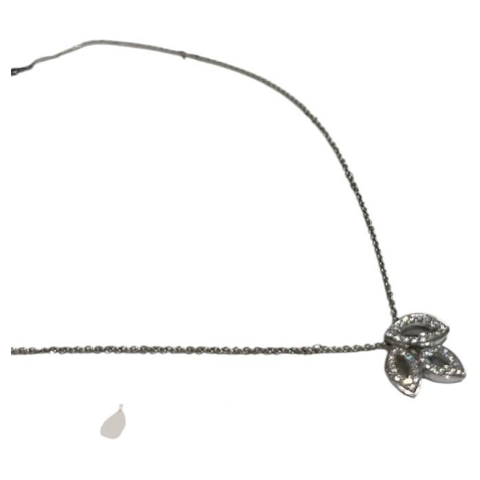 Harry Winston Lily Cluster 18k White Gold Diamonds Small Pendant Necklaces