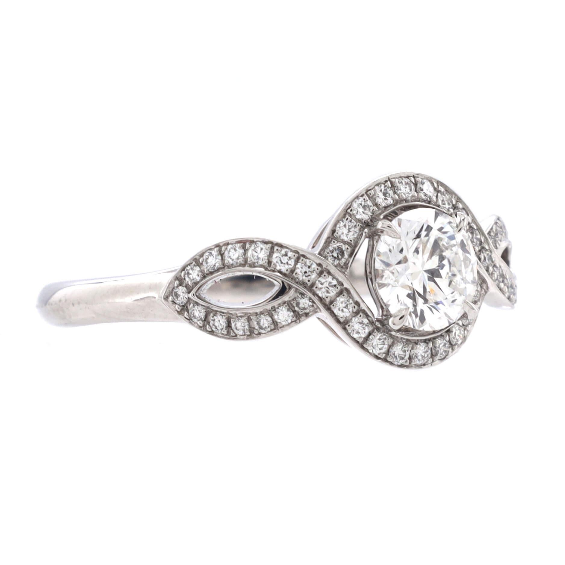 Condition: Excellent. Faint wear throughout.
Accessories: No Accessories
Measurements: Size: 6, Width: 1.95 mm
Designer: Harry Winston
Model: Lily Cluster Ring Platinum with RBC Diamond 0.53CT
Exterior Color: Silver
Item Number: 185543/8