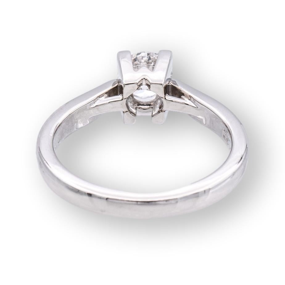 Round Cut Harry Winston Logo Platinum Round Diamond .51 ct FVVS2 Engagement Ring