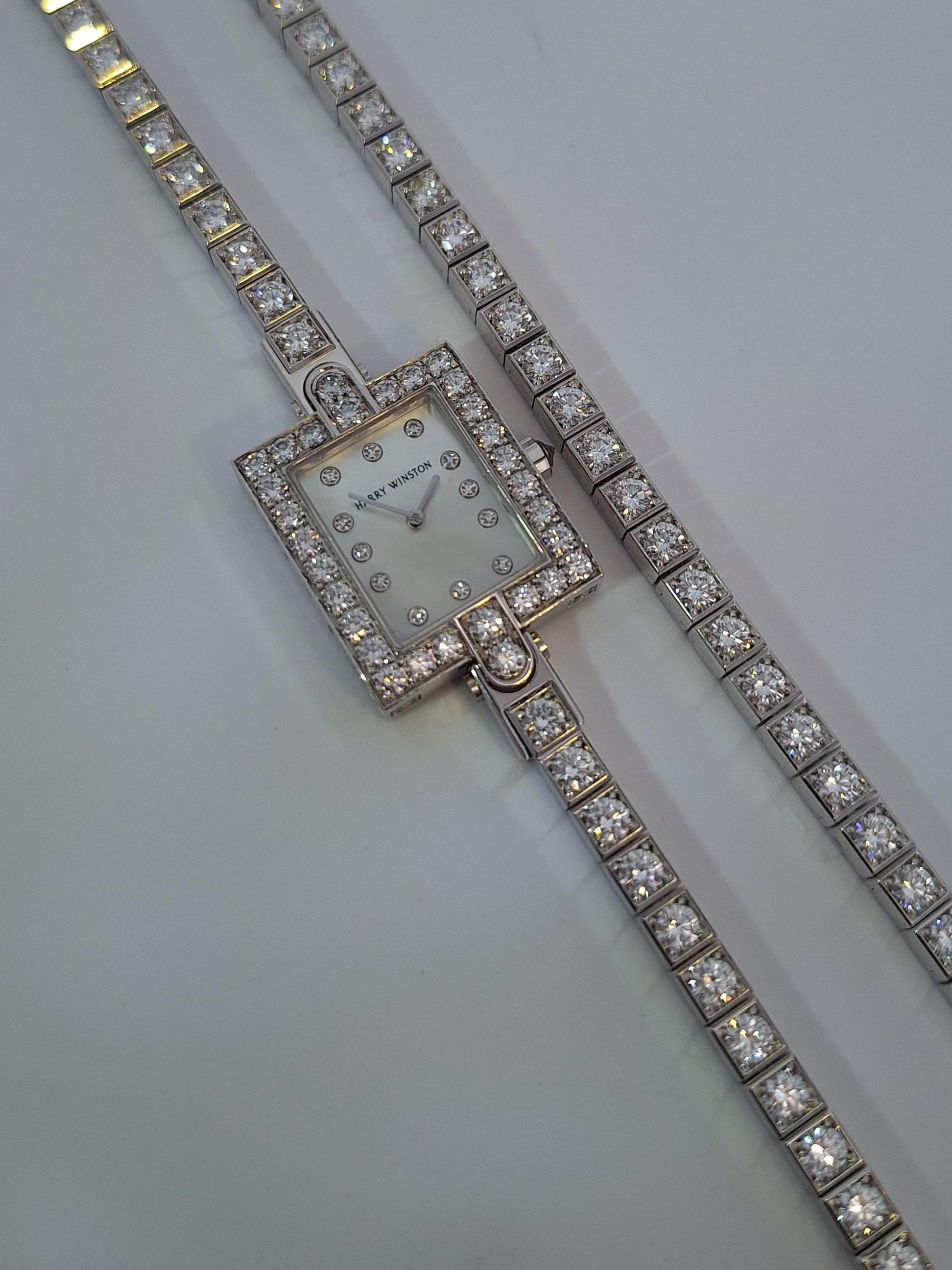 Harry Winston Perlmutt-Diamant-Armbanduhr im Zustand „Hervorragend“ im Angebot in New York, NY