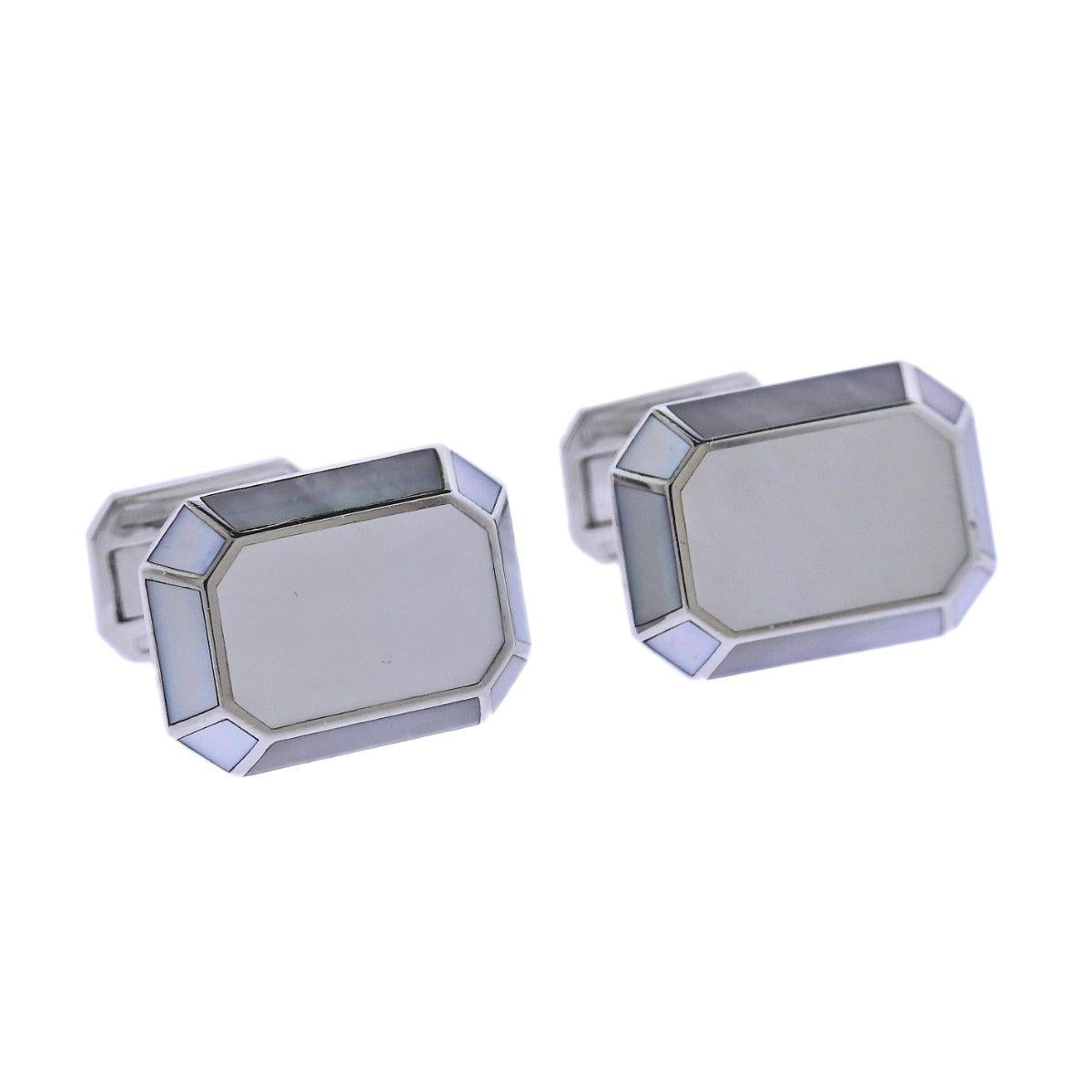 Harry Winston Mother Of Pearl Gold Cufflinks In Good Condition For Sale In Lambertville, NJ
