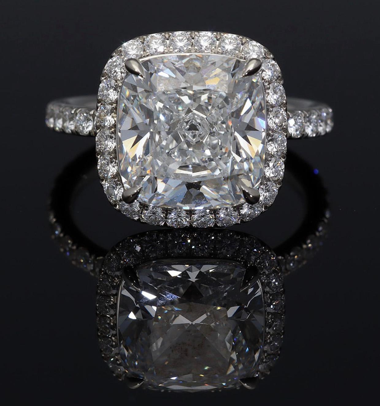 HARRY WINSTON Un diamante talla cojín 5,39 ct F-VS2 Anillo micropave de platino en venta 4