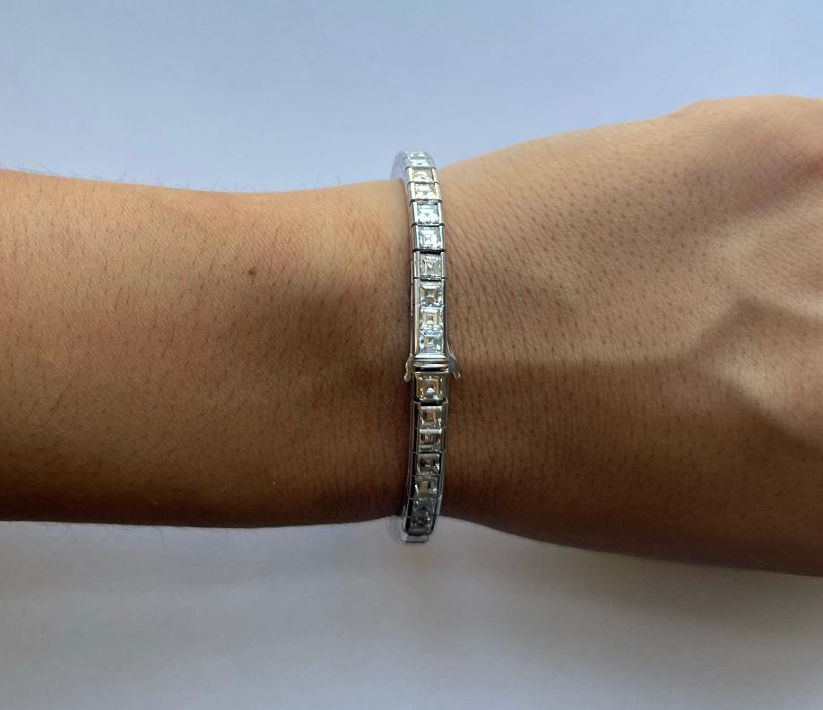 Harry Winston Emerald Cut Diamond Platinum Line Bracelet In Excellent Condition For Sale In New York, NY
