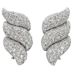 Boucles d
oreilles Harry Winston en diamant pavé Platine, circa 2000s