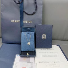 Harry Winston - Collier avec pendentif Lily Cluster en or jaune 18K serti de diamants pavés S