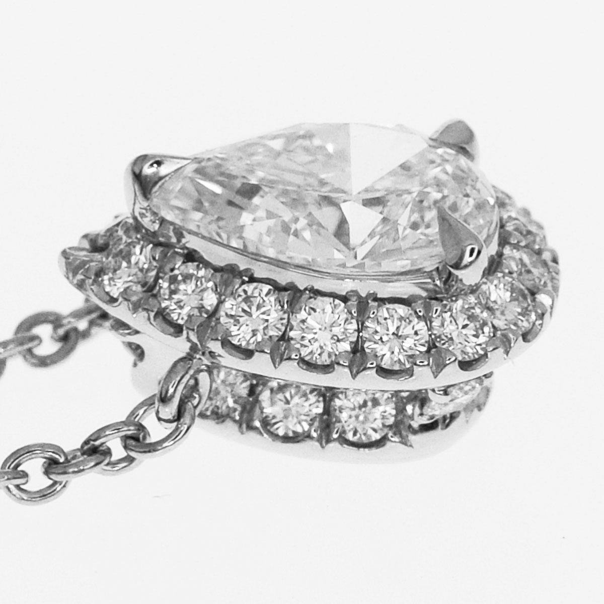 Harry Winston Pear Shaped 0.50 Carat Diamond Platinum Micropavé Pendant In Good Condition For Sale In Tokyo, JP