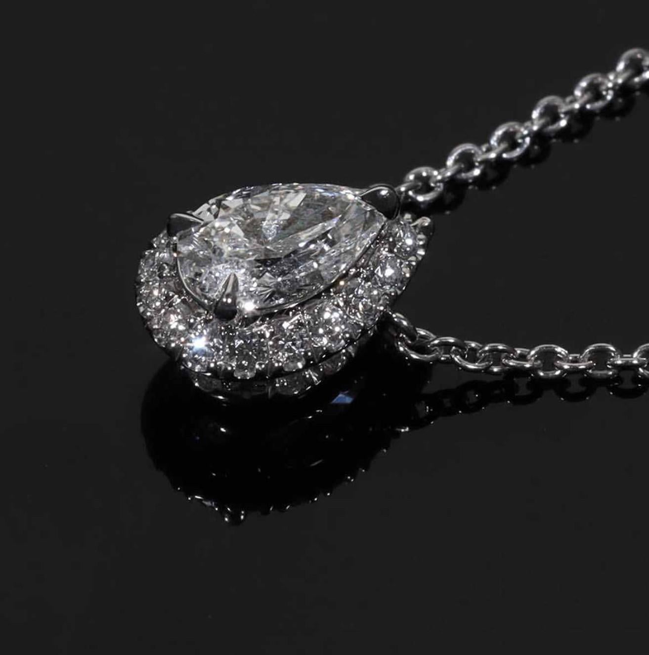 Harry Winston Ciondolo con diamante a forma di pera 0,50ct E-VVS1 in platino Micropave in vendita 5