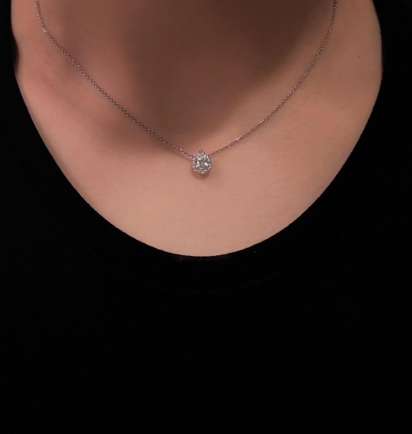 Harry Winston Ciondolo con diamante a forma di pera 0,50ct E-VVS1 in platino Micropave in vendita 8