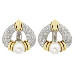 Boucles d
oreilles Harry Winston en perles et diamants Platine et or jaune 18K, Circa 198